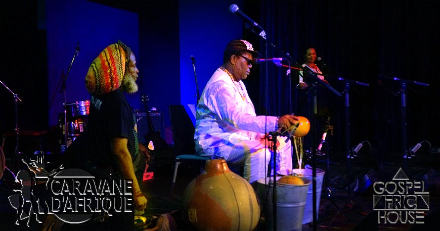 Avec l’eau de Pougues-les-Eaux, Stan Tohon a fait une démonstration réussie de percussions de ses célèbres tambours d’eau du Bénin, avec des jeux de calebasse renversées sur des sceaux remplis d’eau.