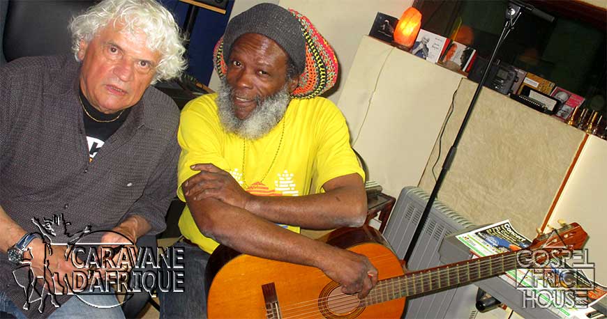 Fôô Fanick Dr Drums et le multi-instrumentiste de jazz, Jacques Bolognesi, invité d’honneur du concert de la Caravane d’Afrique 2014, au cours d'une séance de répétition le 2 juin en région parisienne.